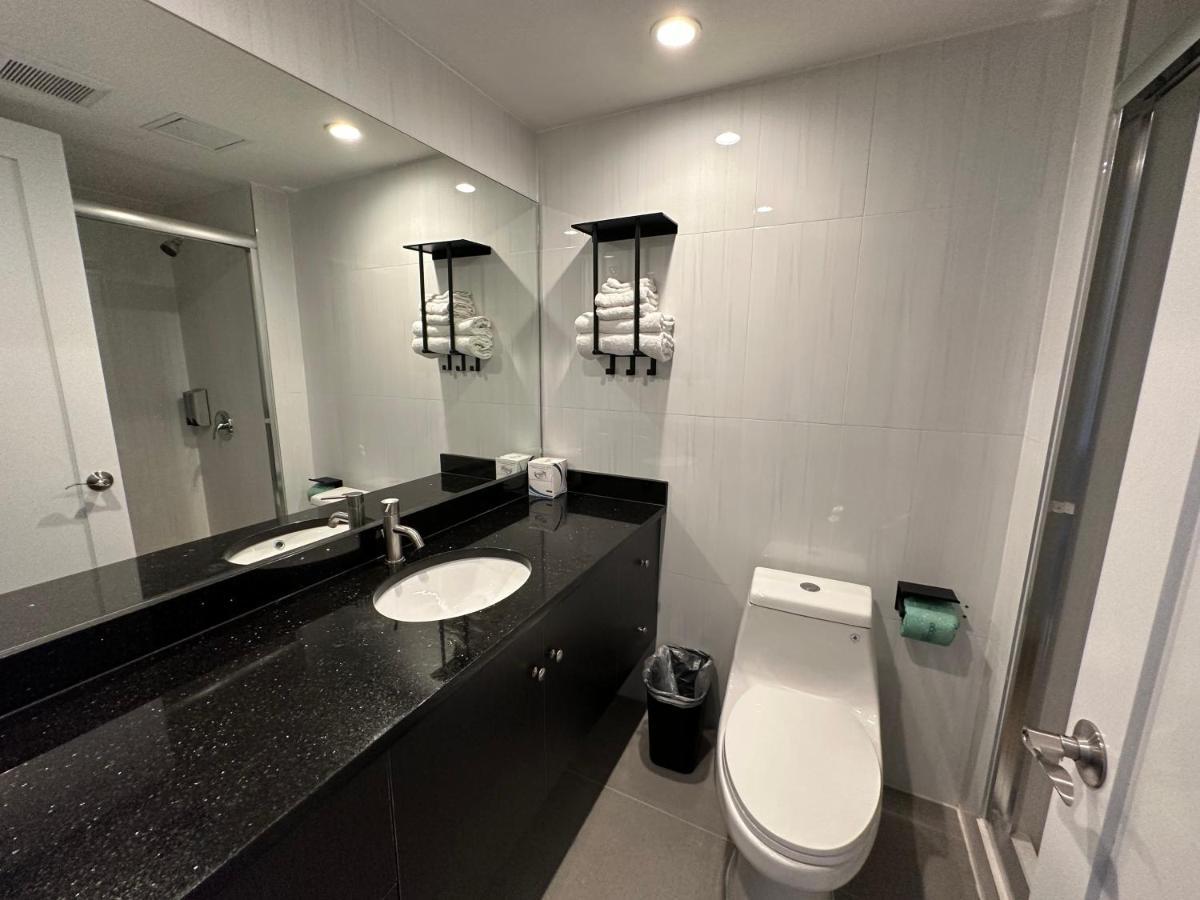 Regal Inn & Suites New York Laguardia Hotel 外观 照片