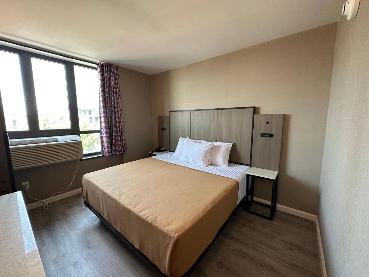 Regal Inn & Suites New York Laguardia Hotel 外观 照片